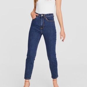 Stradivarius Mom Jean Vintage Denim Look Super High Rise Slim Leg Jeans Size 6